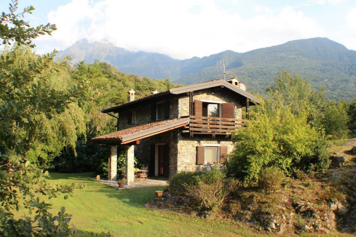 Villa Erica Con Piscina Privata Sul Lago Di Como Colico Exterior foto